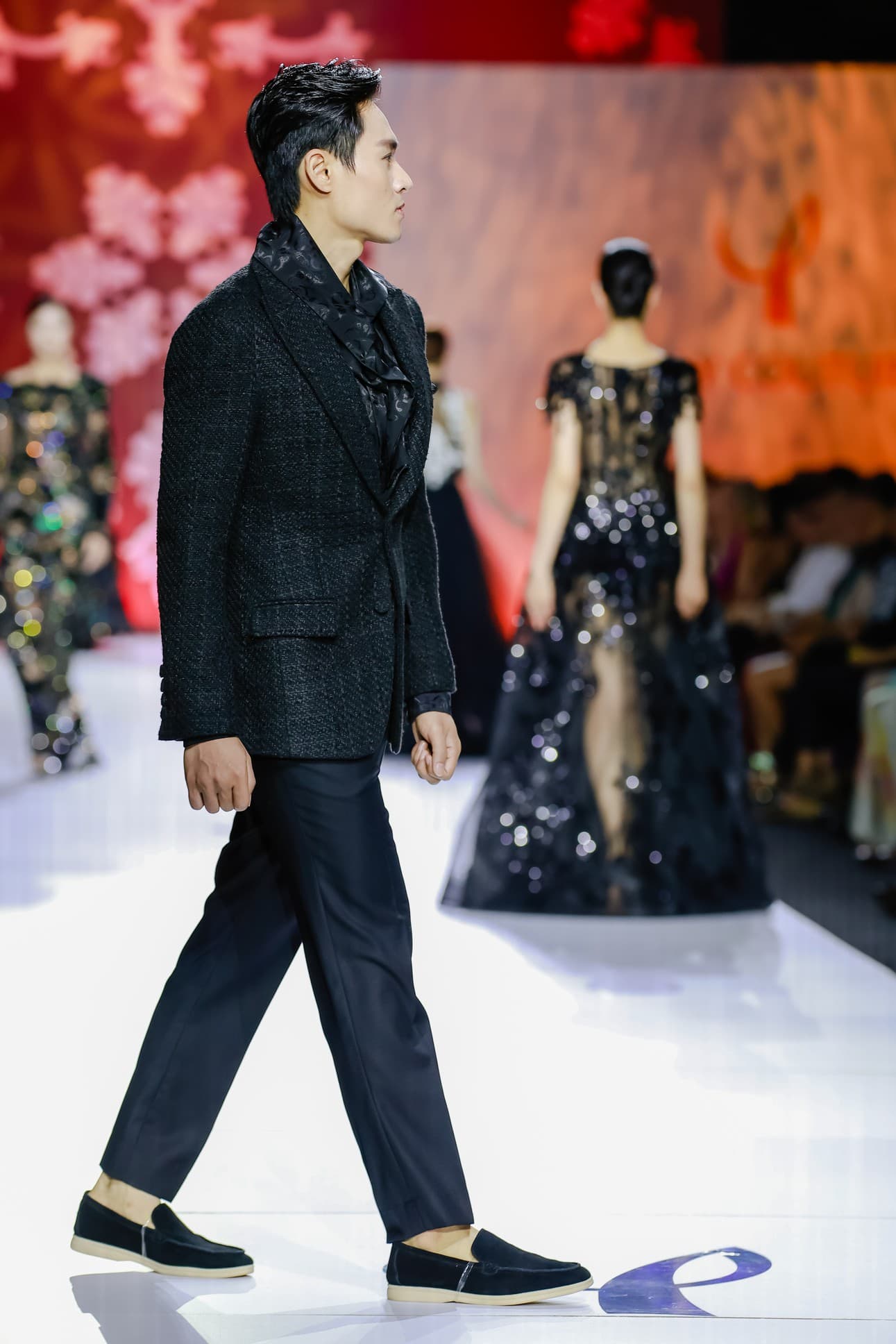 QUẦN Ý ĐEN SLIM FIT.