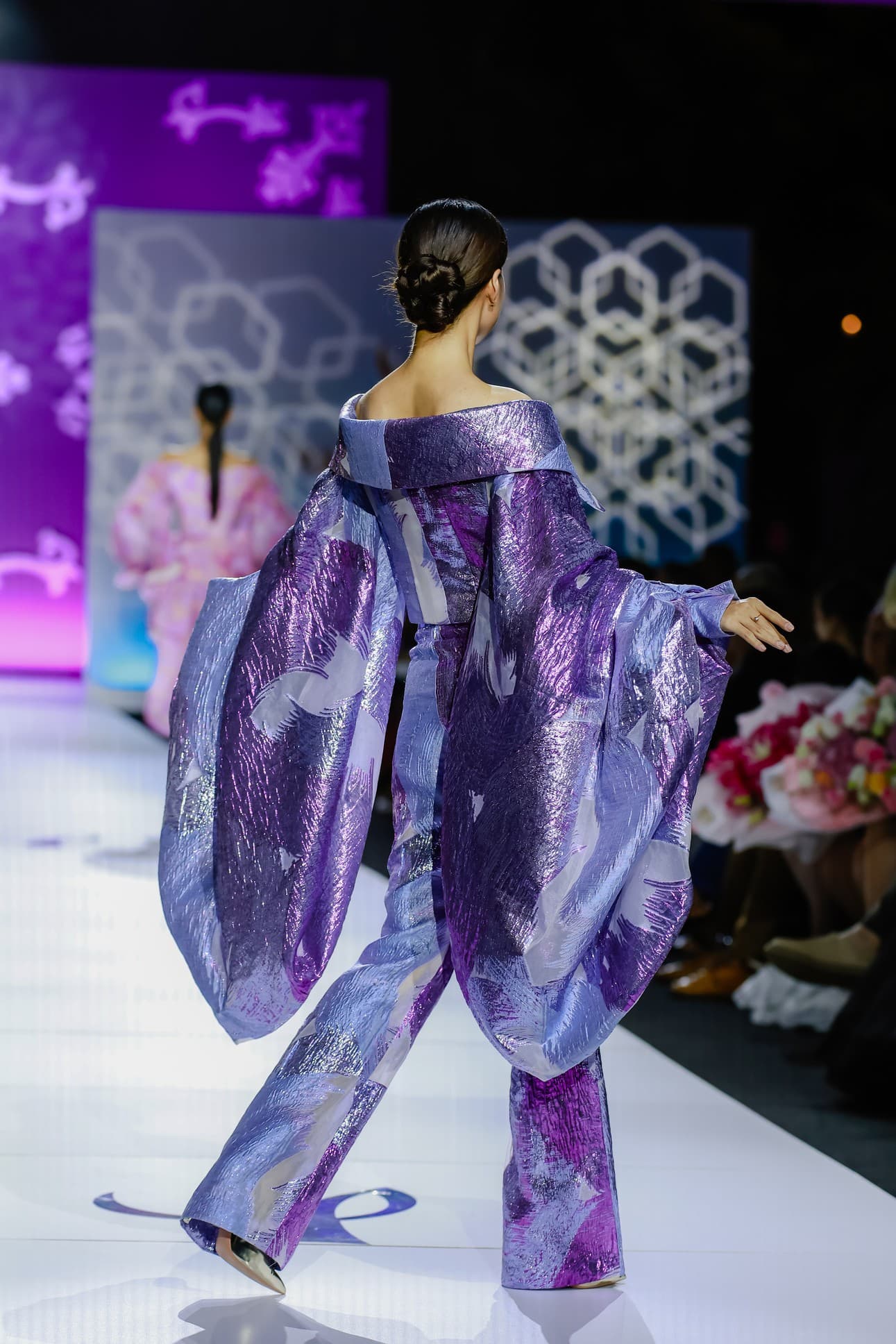 ORGANZA VEIL TOP