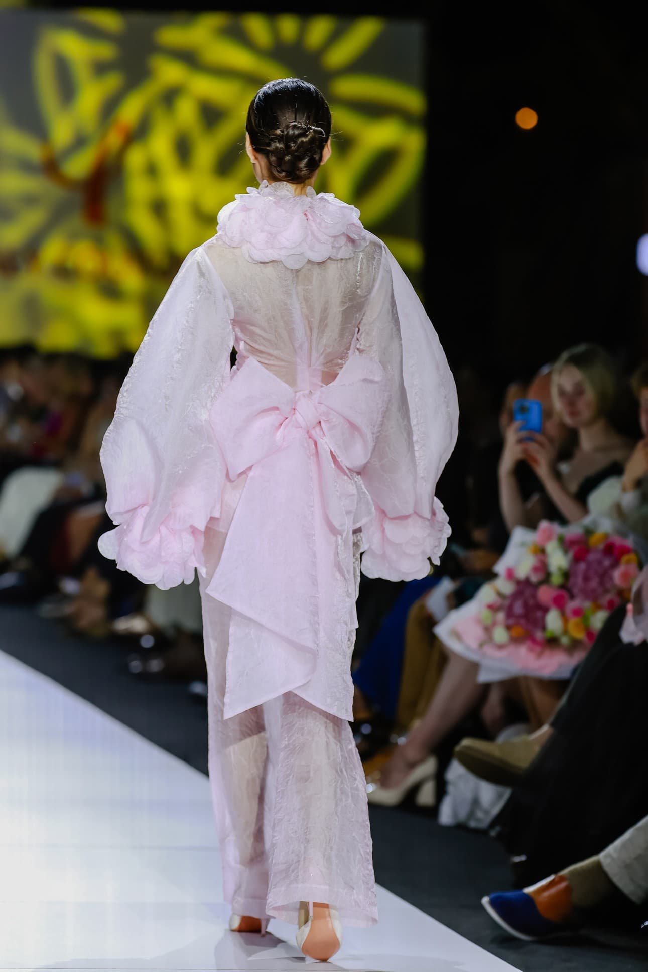 BLUSH VEIL TOP